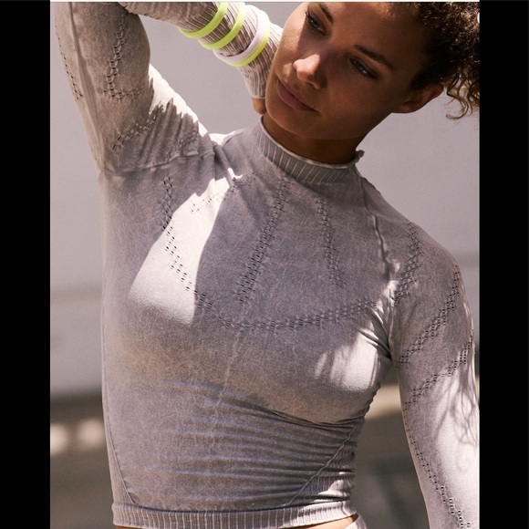 NWOT FREE PEOPLE GOOD KARMA HIGH NECK LONG SLEEVE LAYERING TOP - Picture 3 of 11